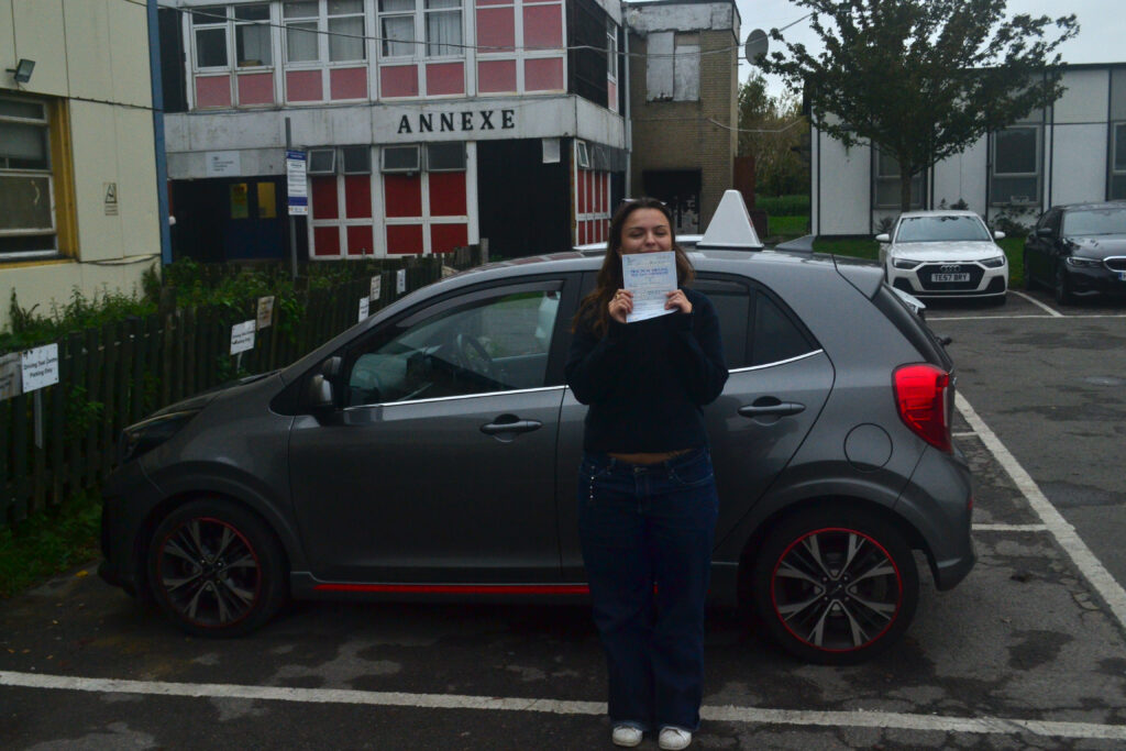 Diving Lessons Bounds Green. Jonila passed first time with Drive with Nik.